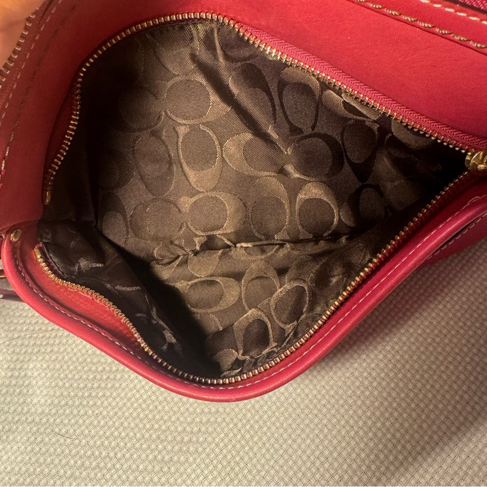Coach Legacy Leather Shoulder Bag - Picture 7 of 9